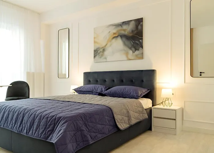 Апартаменти Plaza Cozy Exigent Lujerului - Free Private Parking